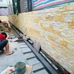 Đá bóc vàng trong thiết kế tường tiểu cảnh