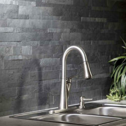 Đá Slate bazan áp dụng trong thiết kế tường bếp
