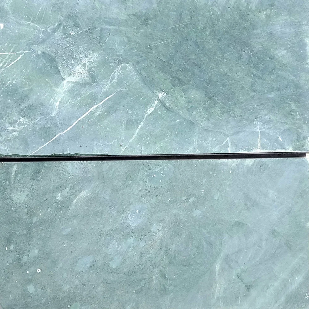 Đá xanh rêu mài thô tại showroom Hoàng Thạch Văn Phú