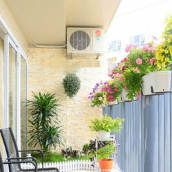 Đá ghép vàng trang trí ban công