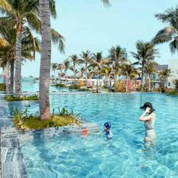 Đá sọc dưa trong thiết kế bể bơi