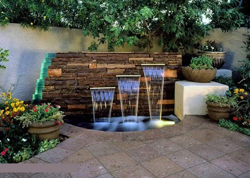 Chiêm ngưỡng mẫu thác nước sân vườn đẹp